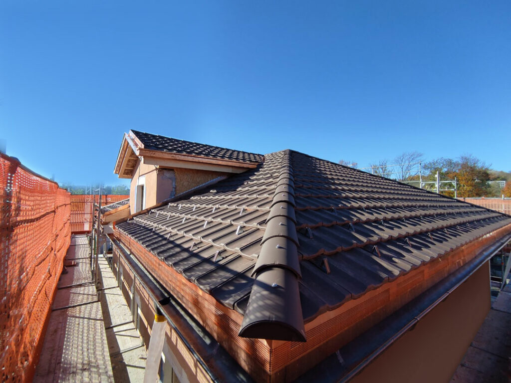 coperture tetti e finestre su tetti